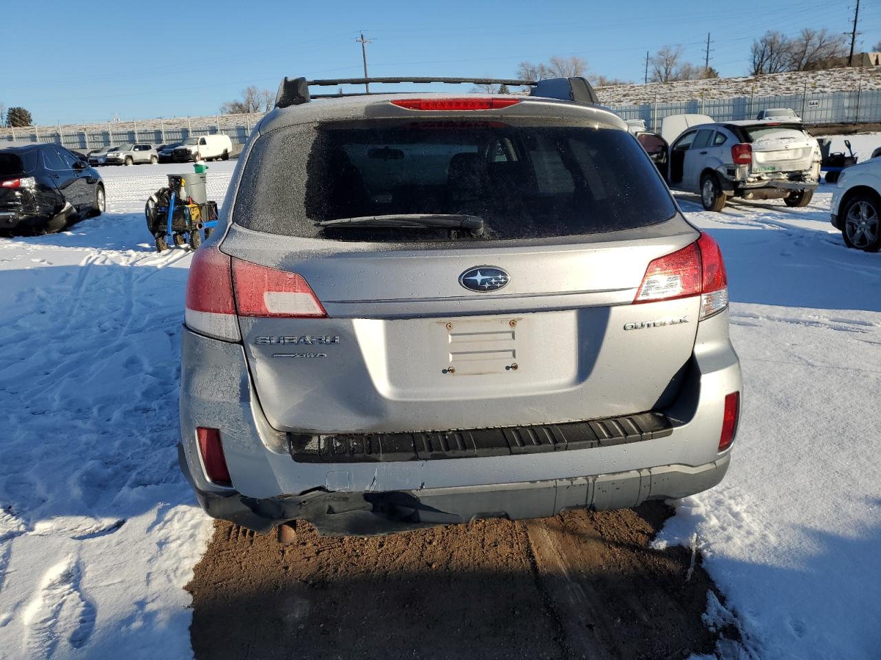 2010 Subaru Outback - Image 6