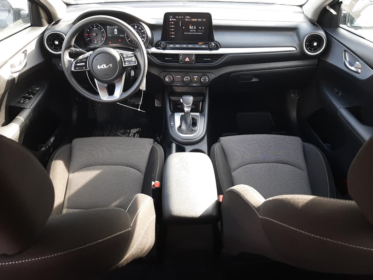 2024 Kia Forte - Image 8