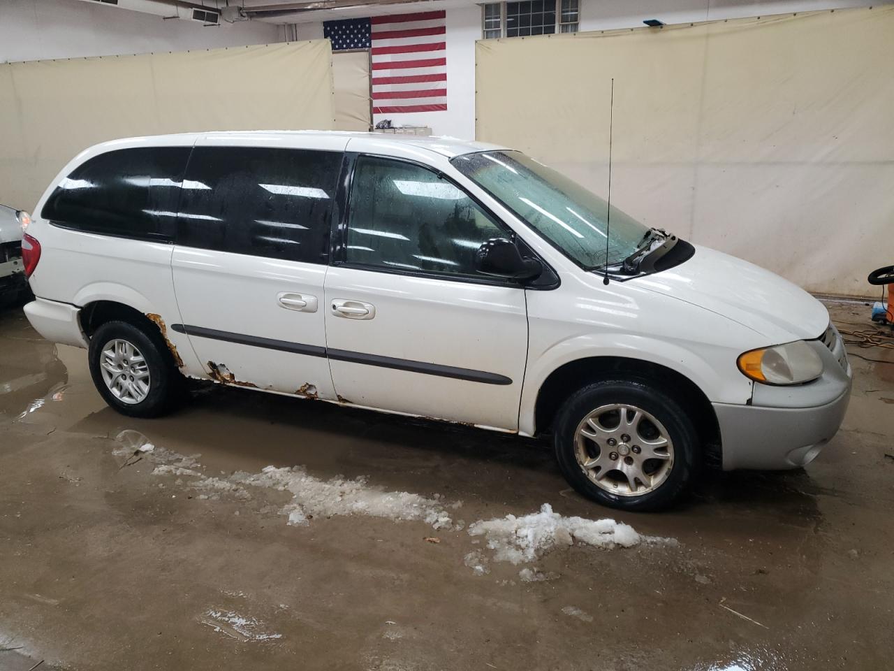 2002 Dodge Caravan - Image 4