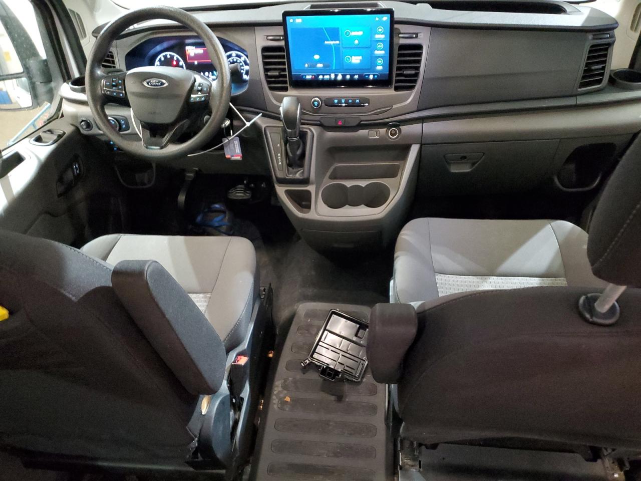 2022 Ford Transit - Image 8