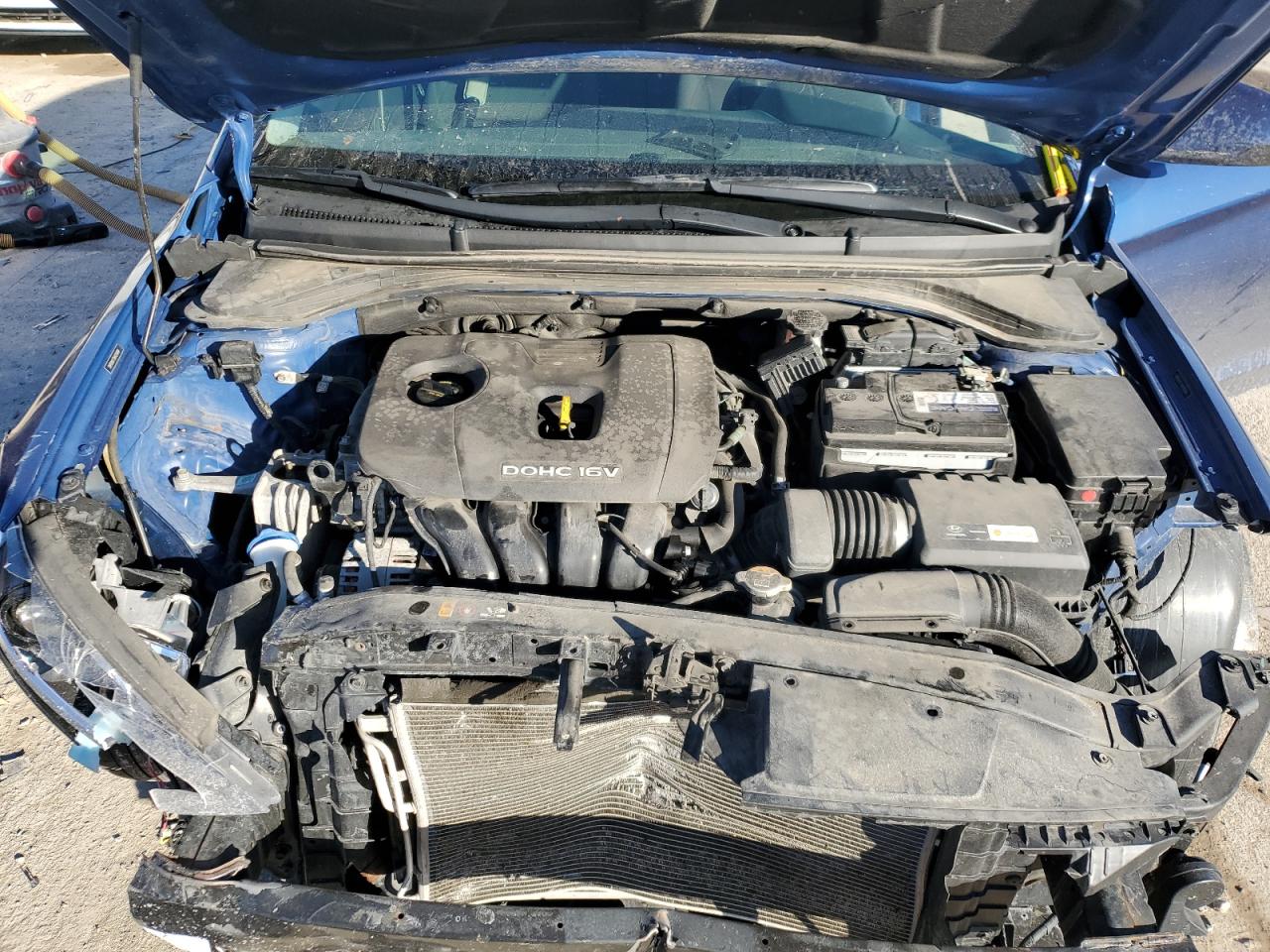 2017 Hyundai Elantra - Image 11