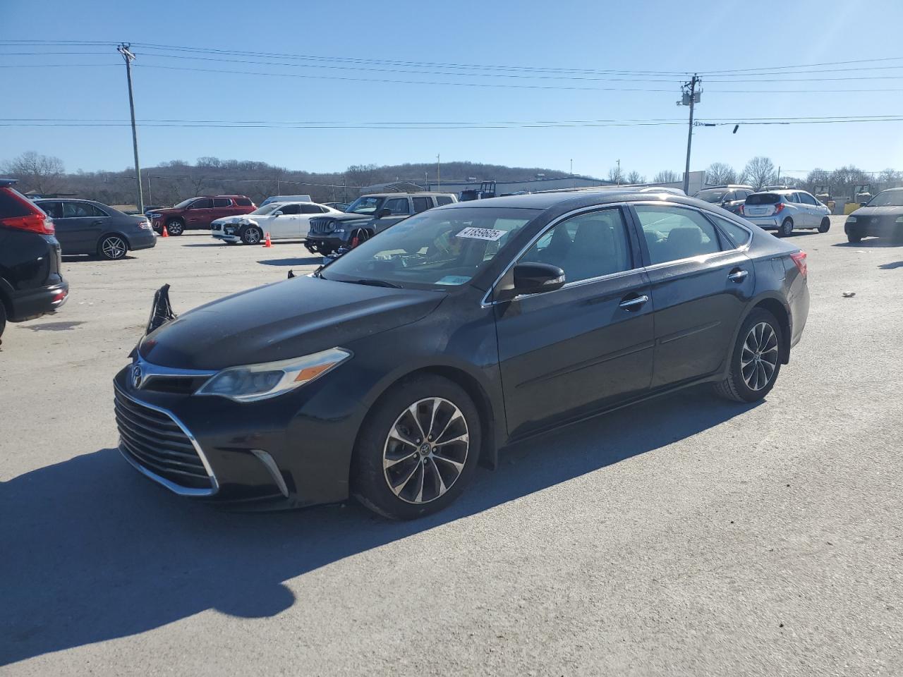 2016 Toyota Avalon - Image 1