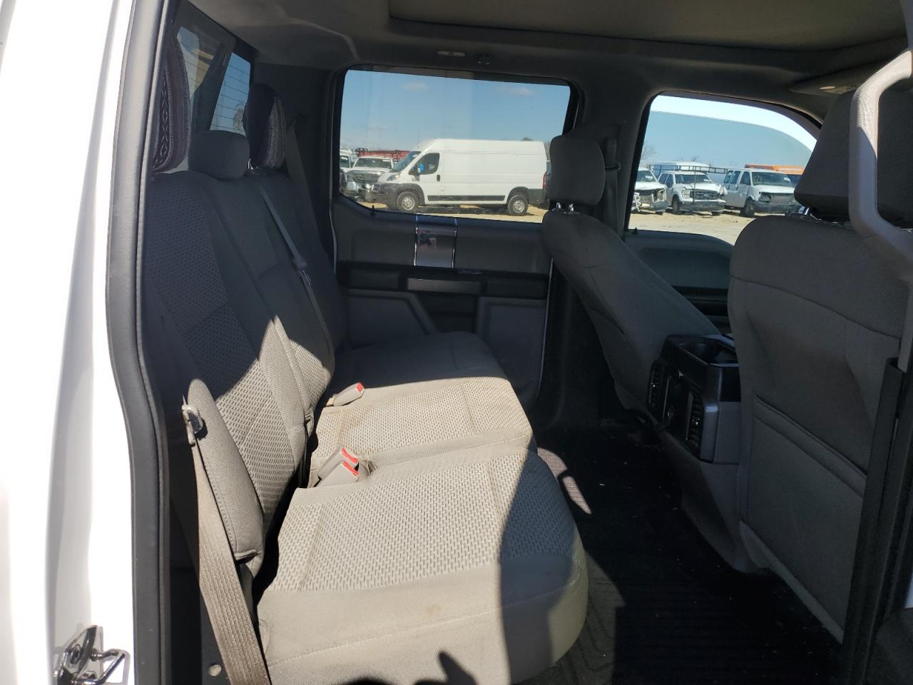 2016 Ford F-150 - Image 10