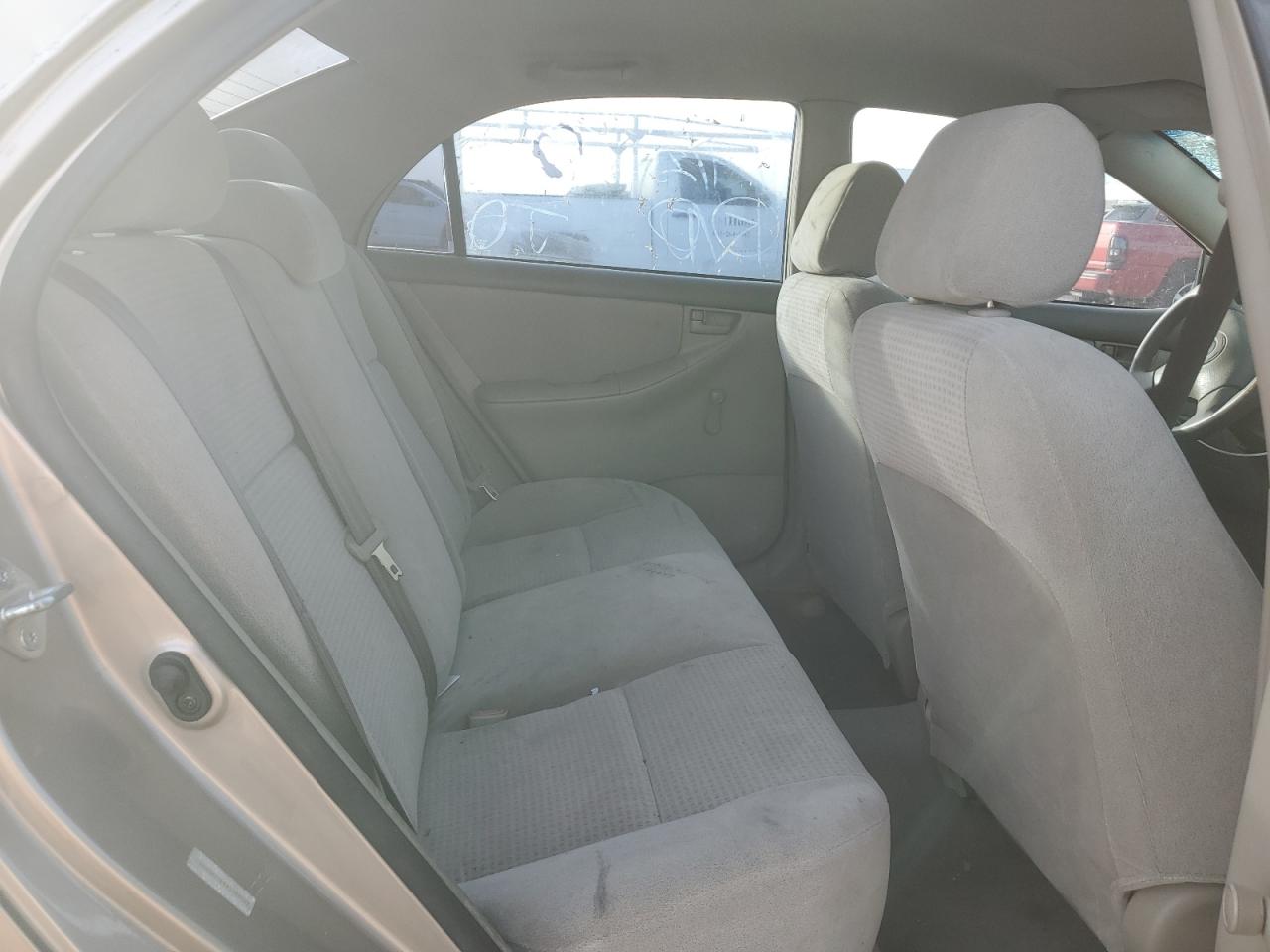 2005 Toyota Corolla - Image 11