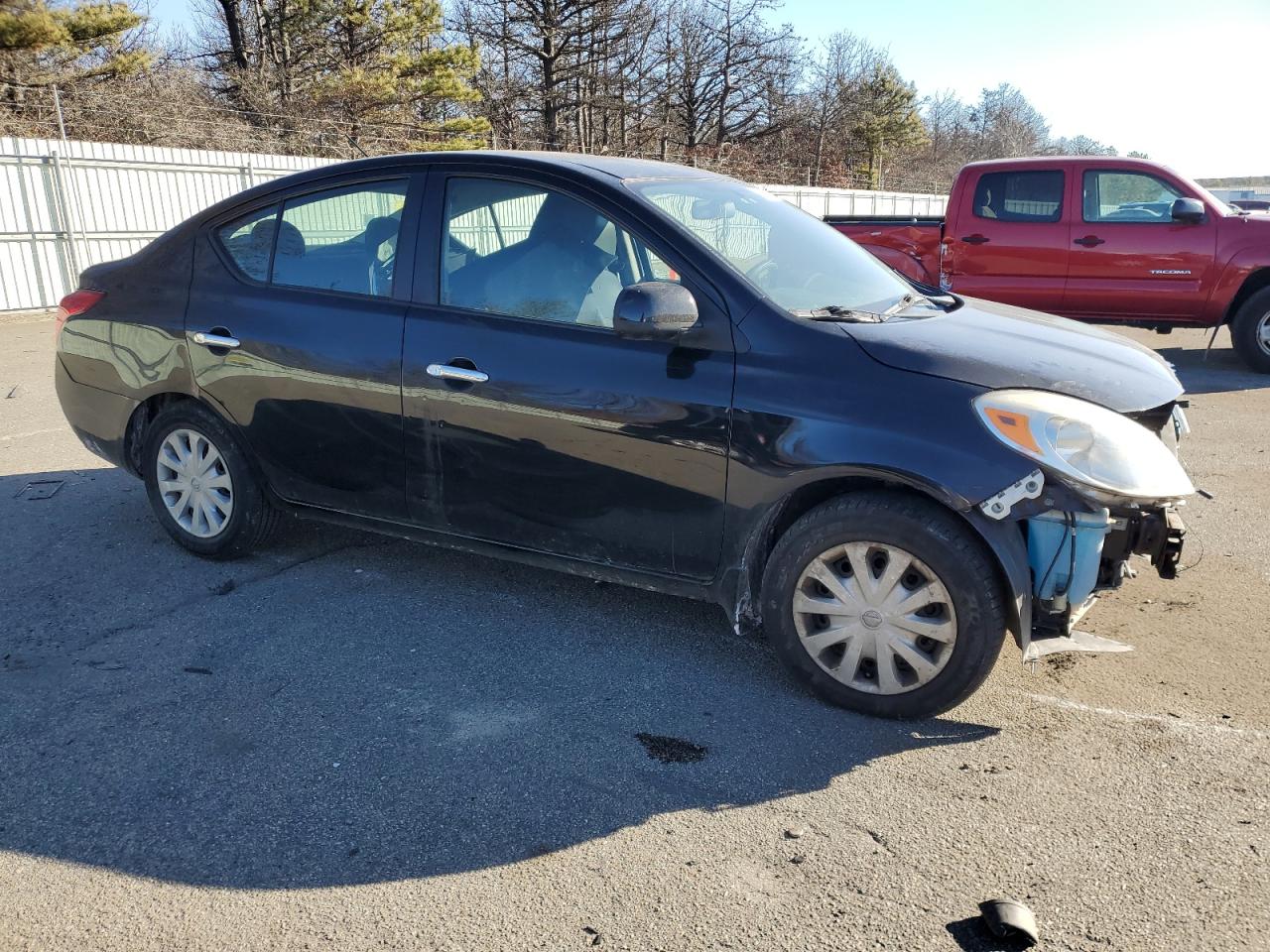 2012 Nissan Versa - Image 4