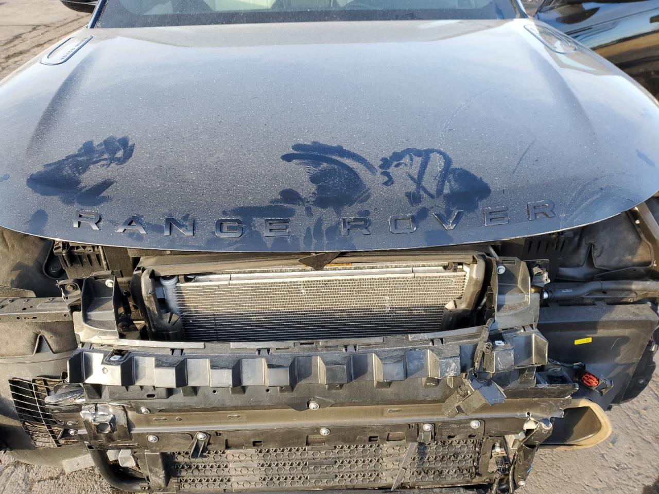 2023 Land Rover Range Rover - Image 12