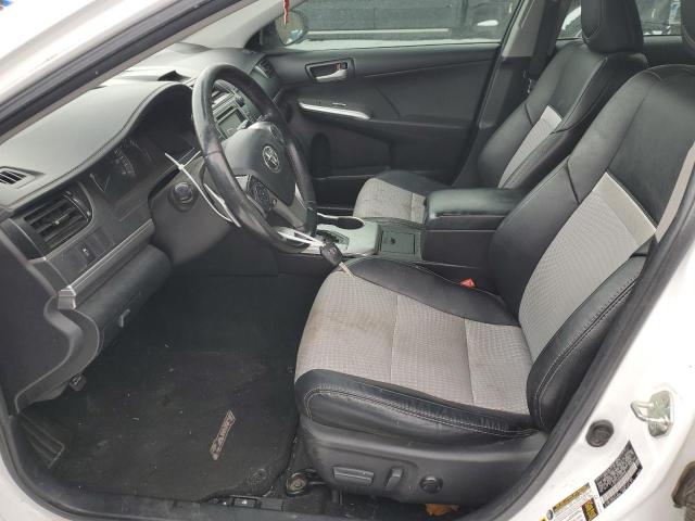 Sedans TOYOTA CAMRY 2014 Biały