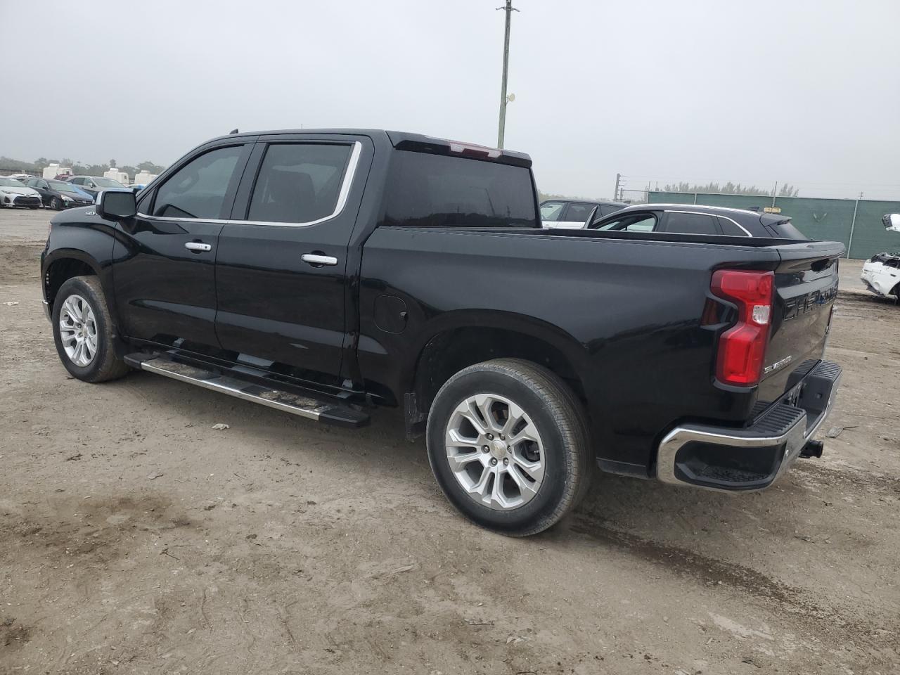 2022 Chevrolet Silverado - Image 2