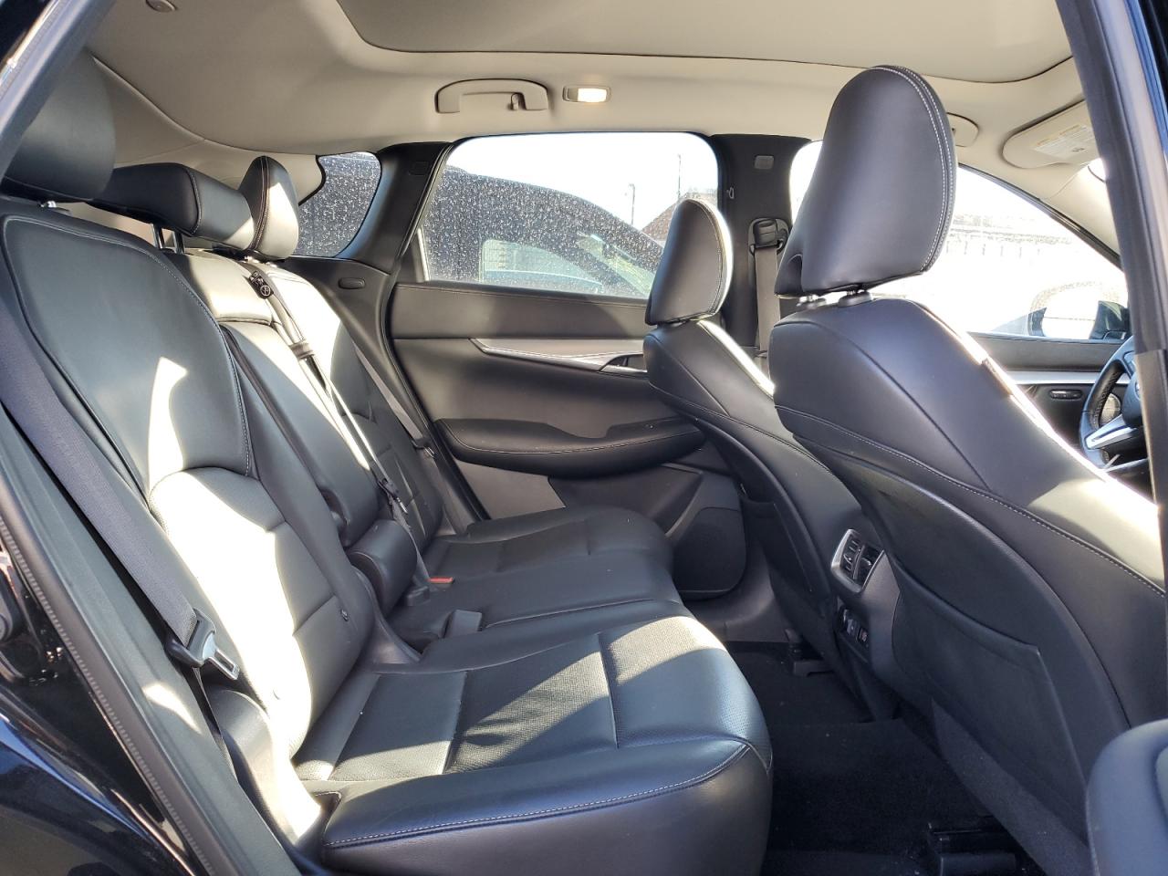 2019 Infiniti QX50 - Image 11