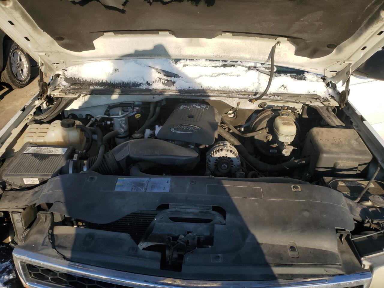 2006 Chevrolet Silverado - Image 11