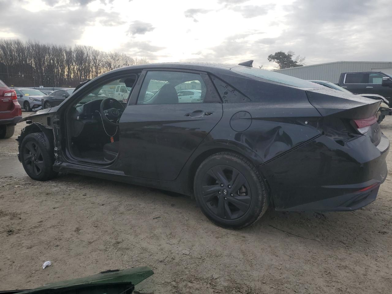 2021 Hyundai Elantra - Image 2