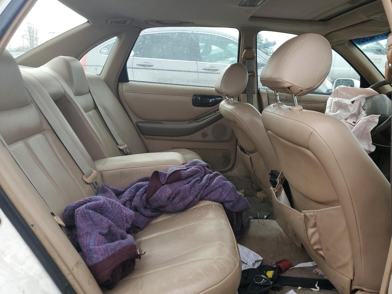 1997 Toyota Avalon - Image 10