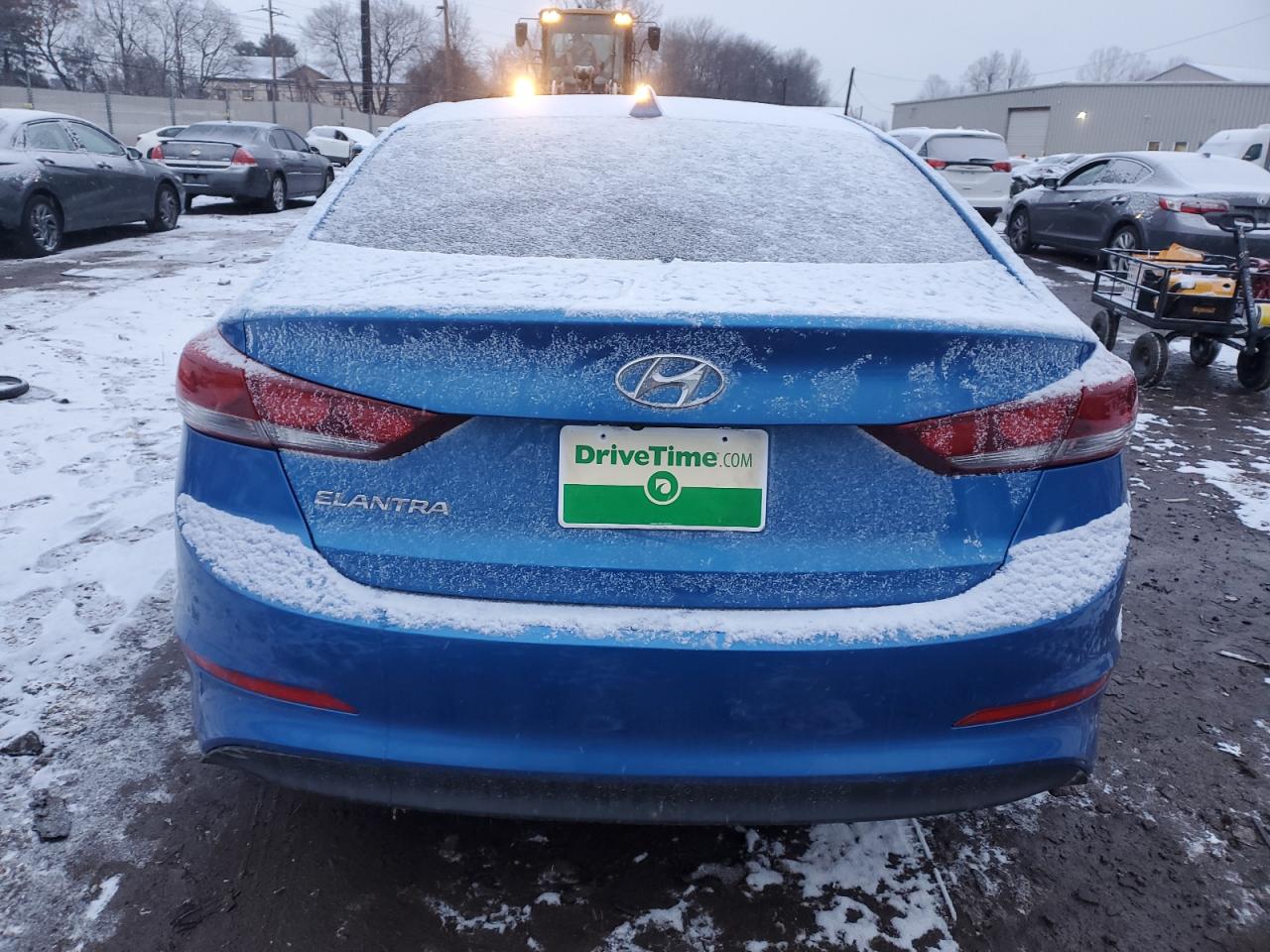 2017 Hyundai Elantra - Image 6