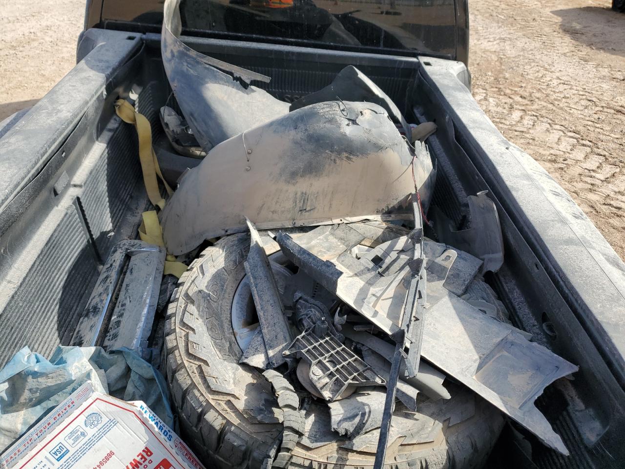 2001 GMC Sierra - Image 13