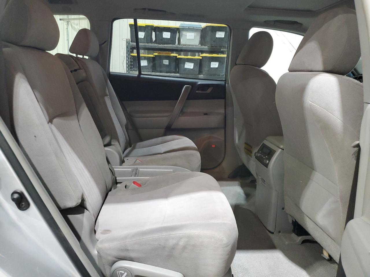 2009 Toyota Highlander - Image 11