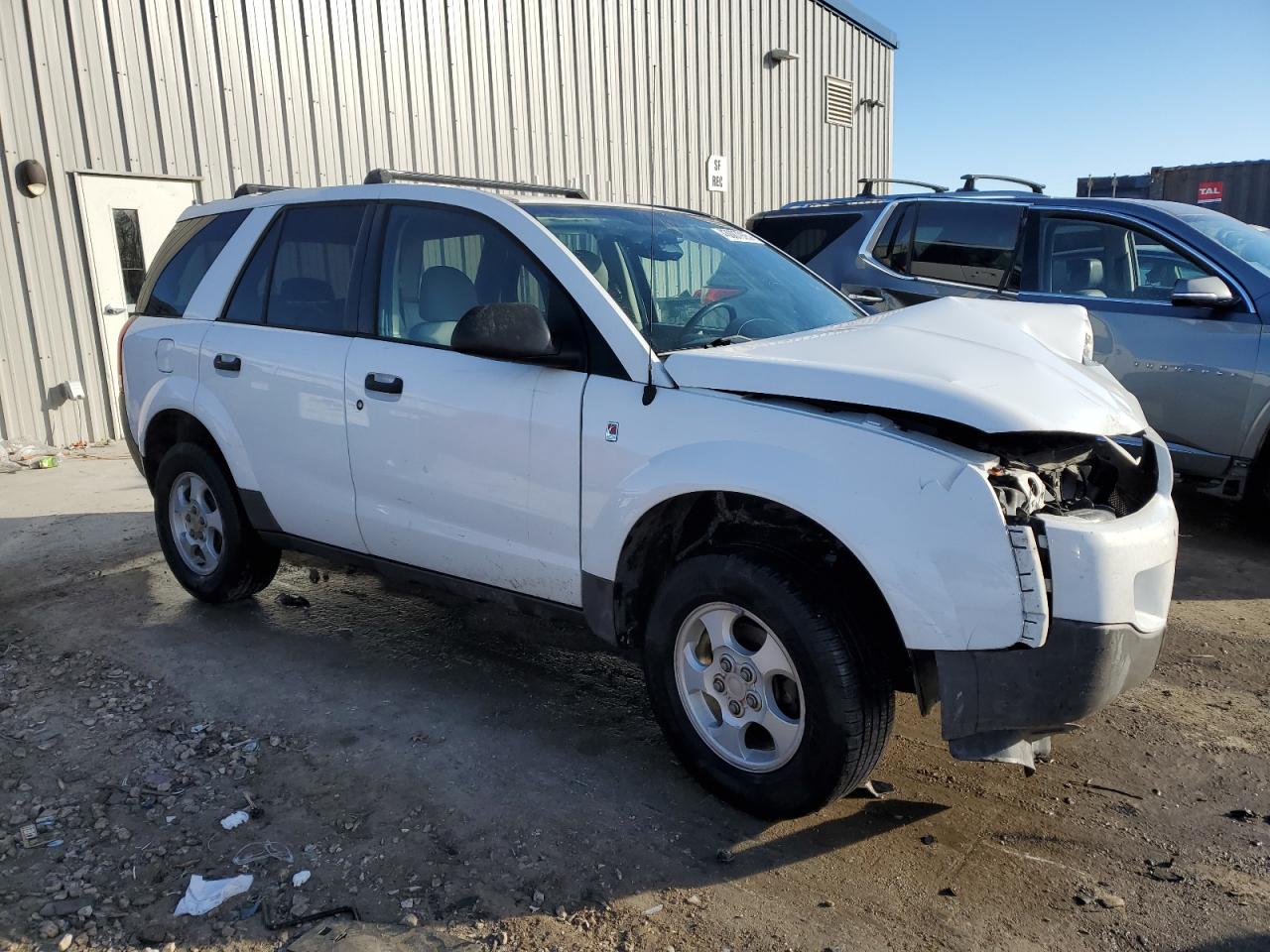 2004 Saturn VUE - Image 4