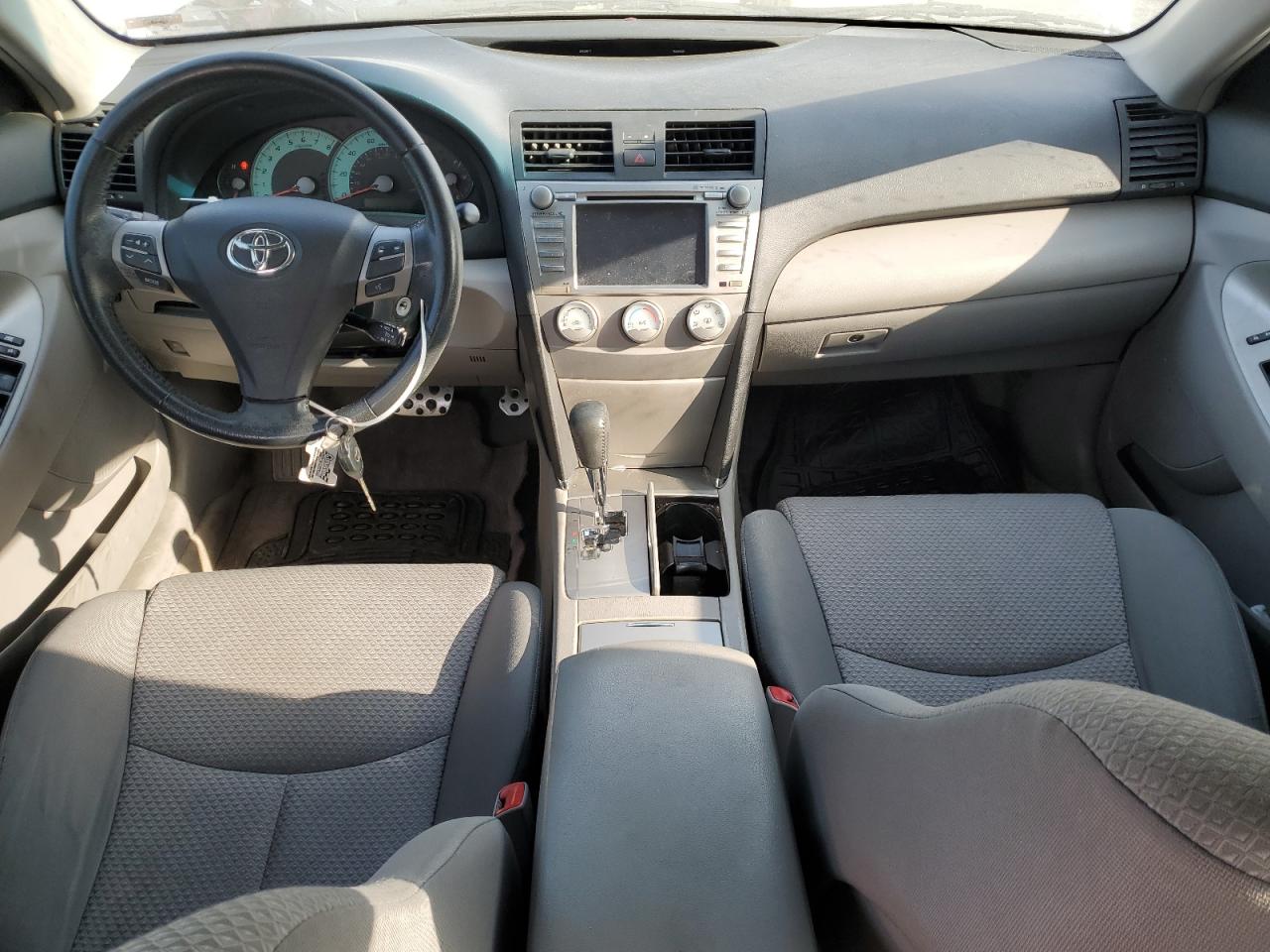 2011 Toyota Camry - Image 8