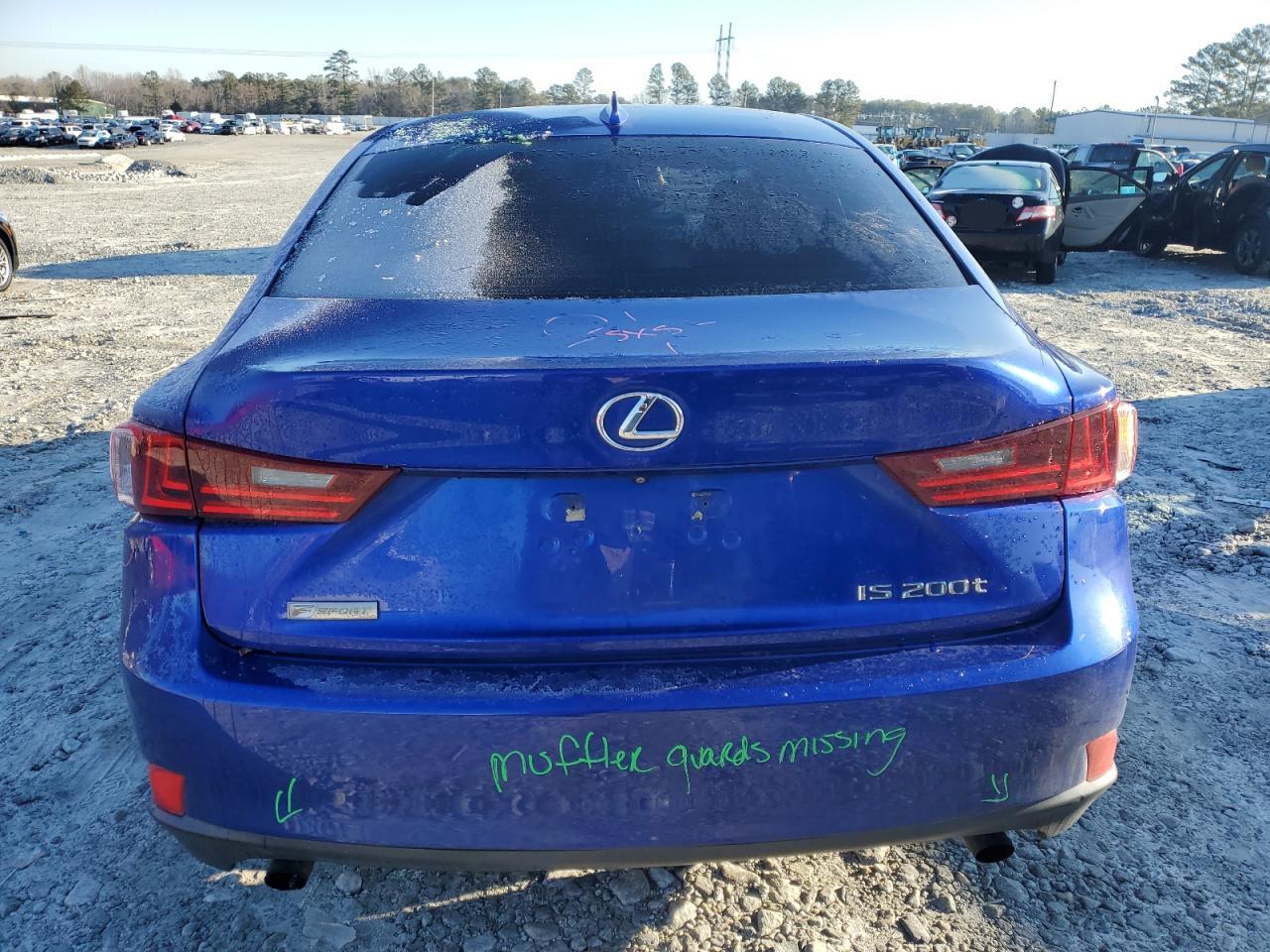 2016 Lexus IS - Image 6