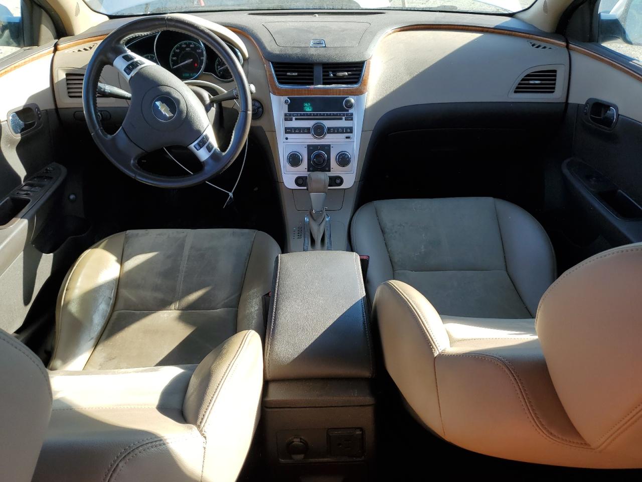2011 Chevrolet Malibu - Image 8