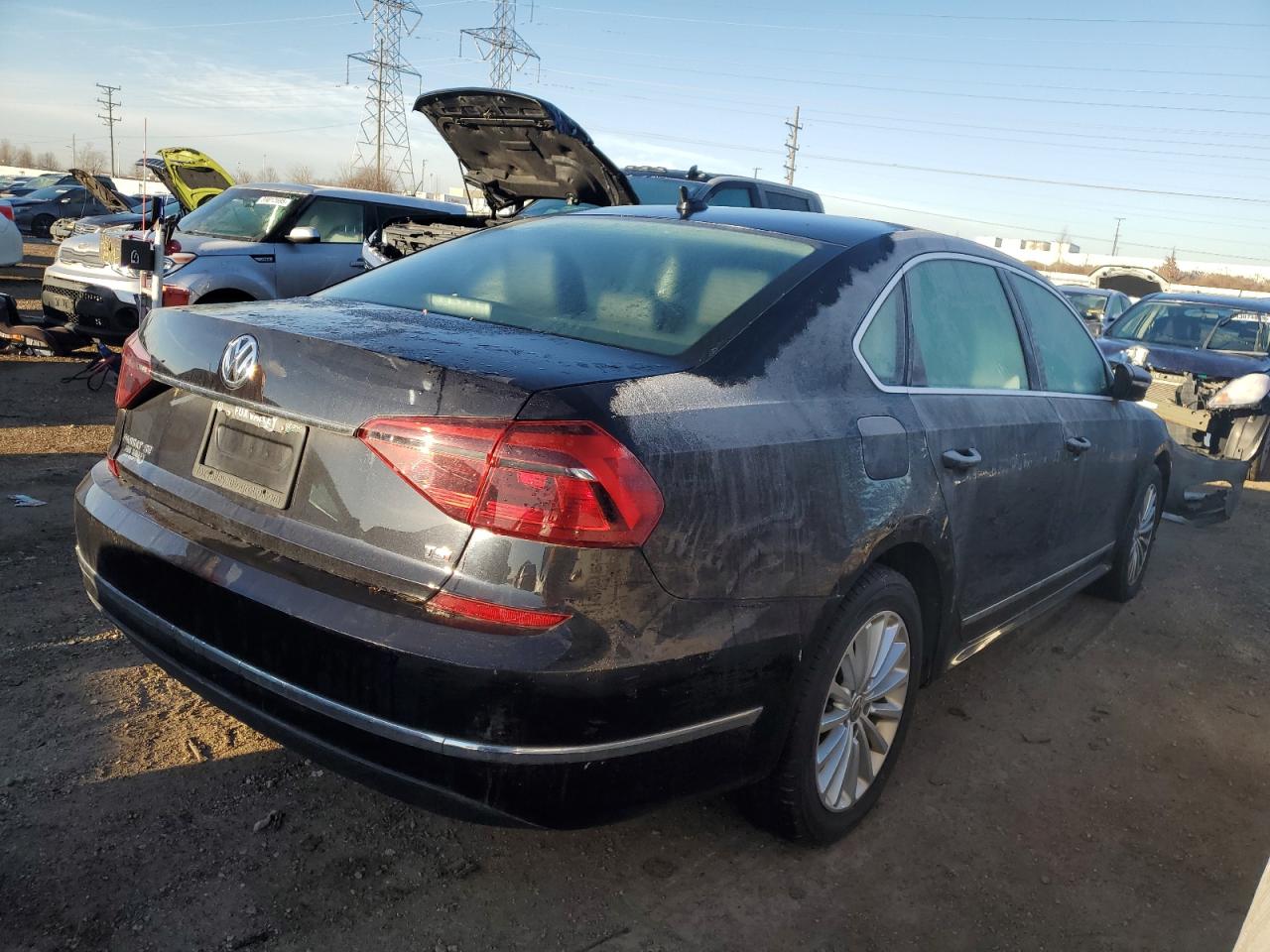 2017 Volkswagen Passat - Image 3
