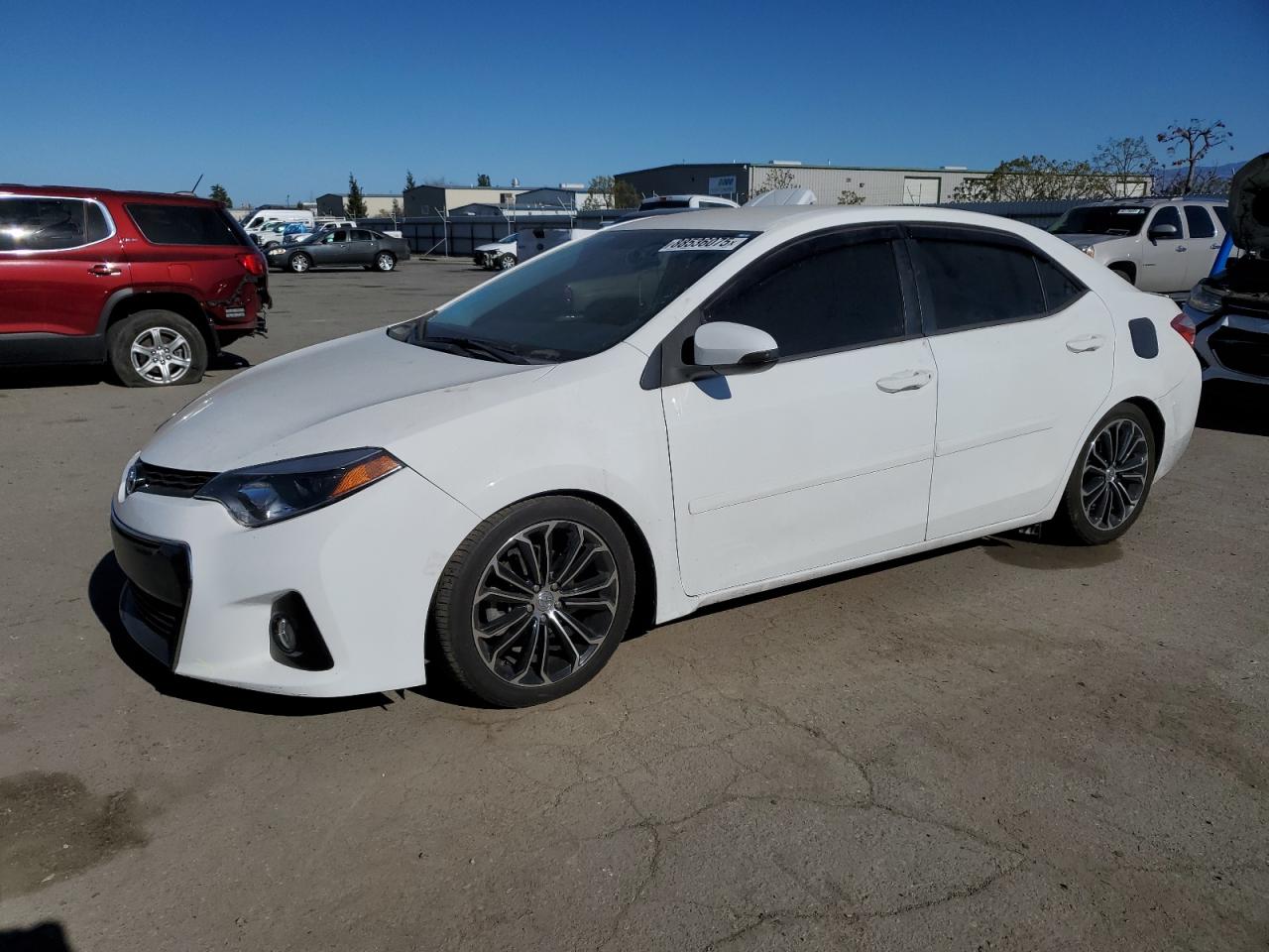 VIN 5YFBURHE5FP336100 2015 TOYOTA COROLLA no.1