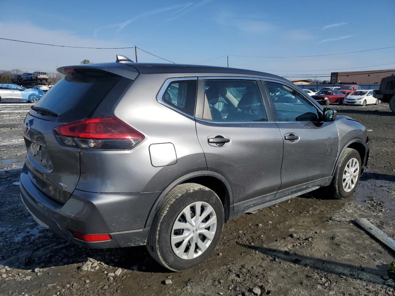 2020 Nissan Rogue - Image 3