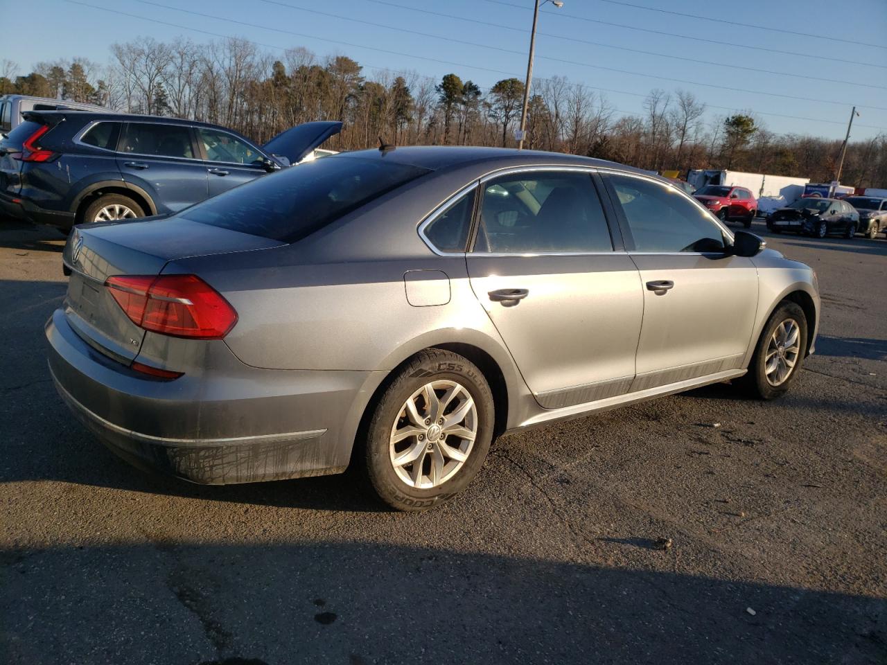 2016 Volkswagen Passat - Image 3