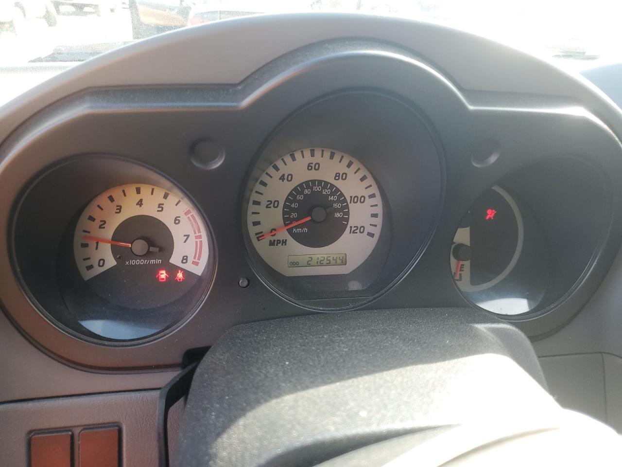 2004 Nissan Navara (Frontier) - Image 9