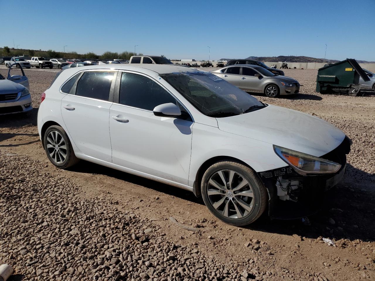 2019 Hyundai Elantra - Image 4