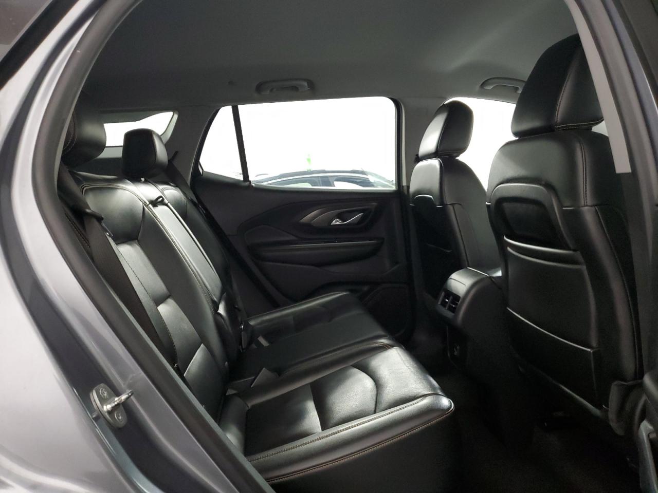 2021 GMC Terrain - Image 11