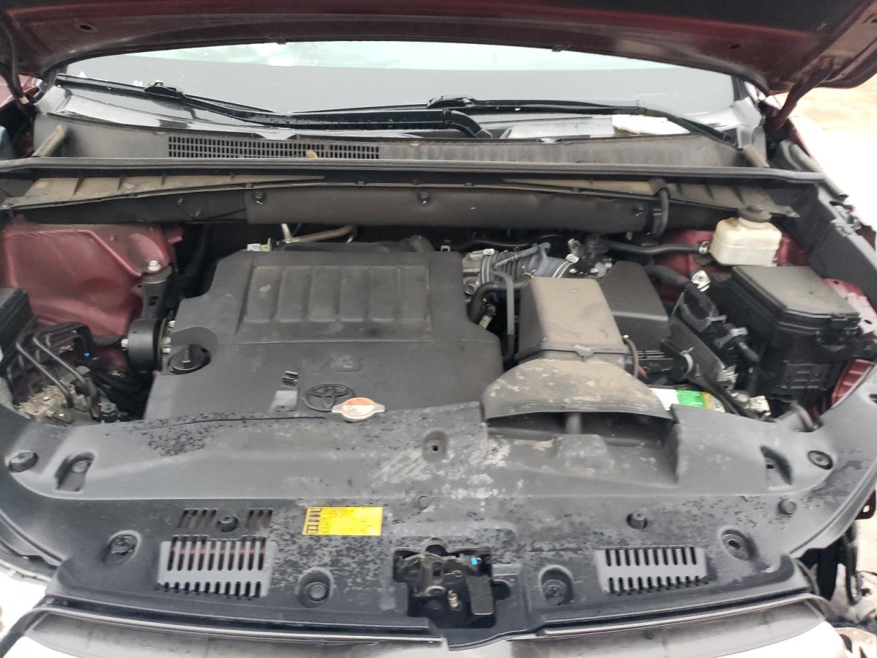 2016 Toyota Highlander - Image 13