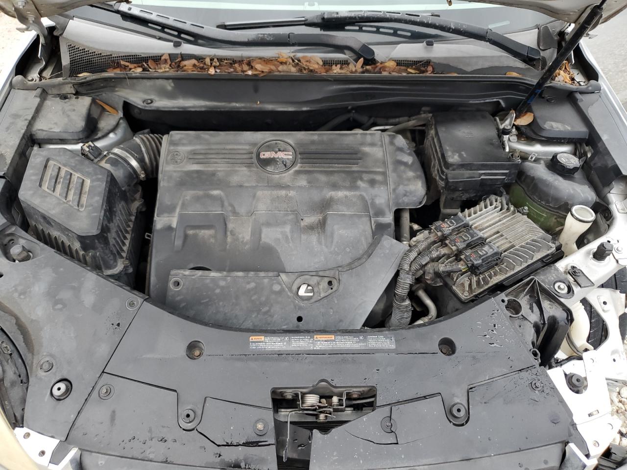 2010 GMC Terrain - Image 12