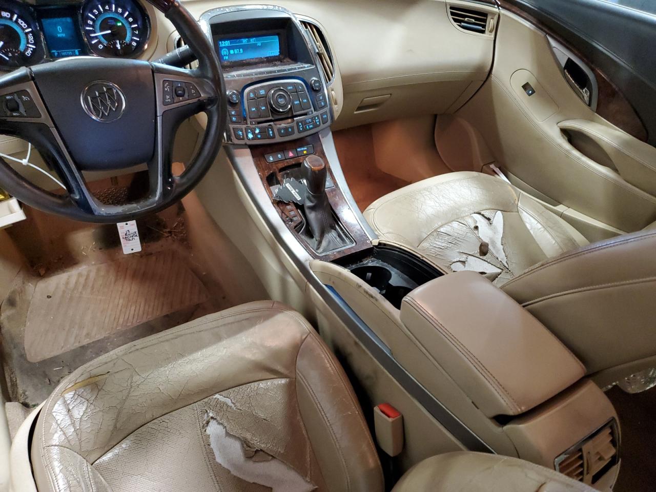 2010 Buick LaCrosse - Image 8