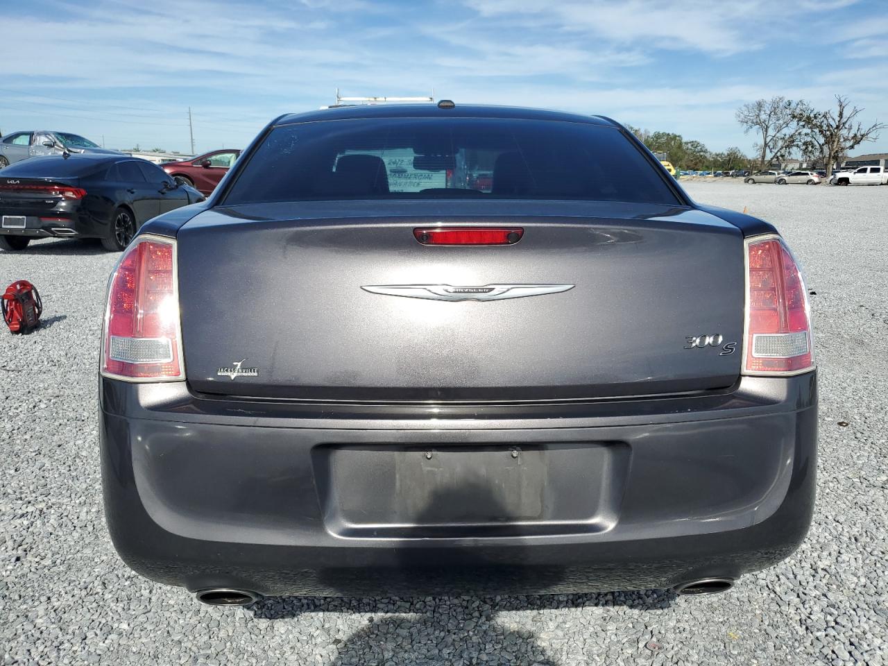 VIN 2C3CCABG3DH732293 2013 CHRYSLER 300 no.6