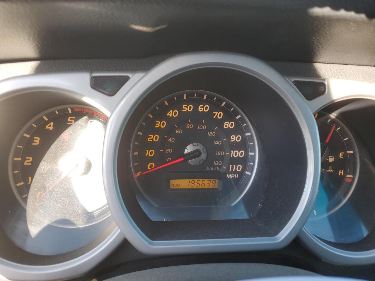 2004 Toyota 4Runner - Image 9