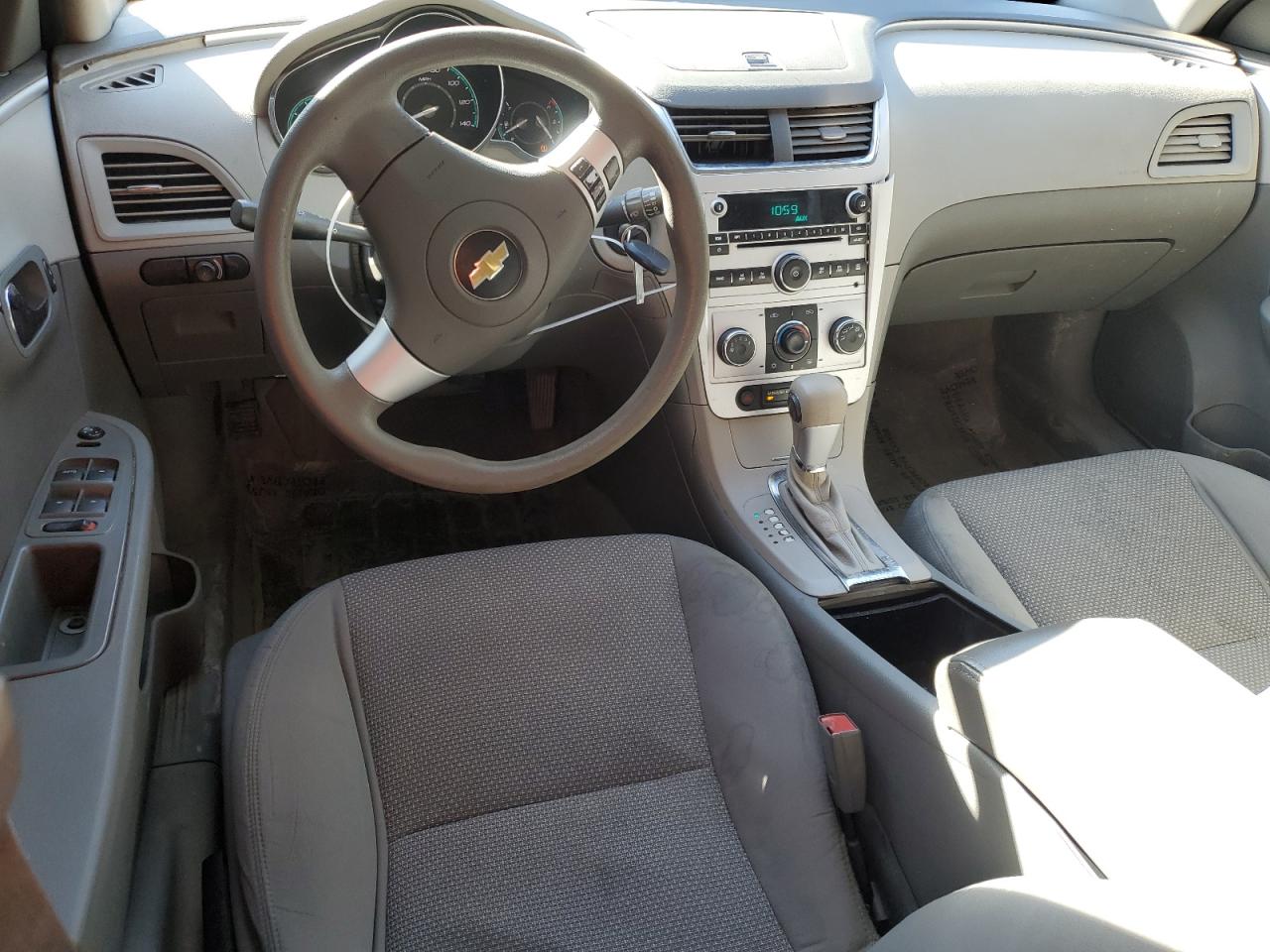 2011 Chevrolet Malibu - Image 8