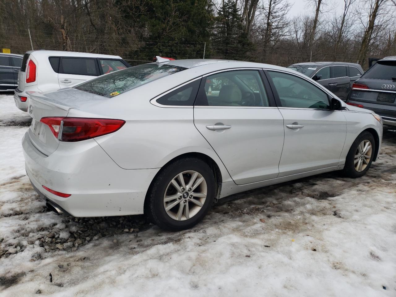 2016 Hyundai Sonata - Image 3