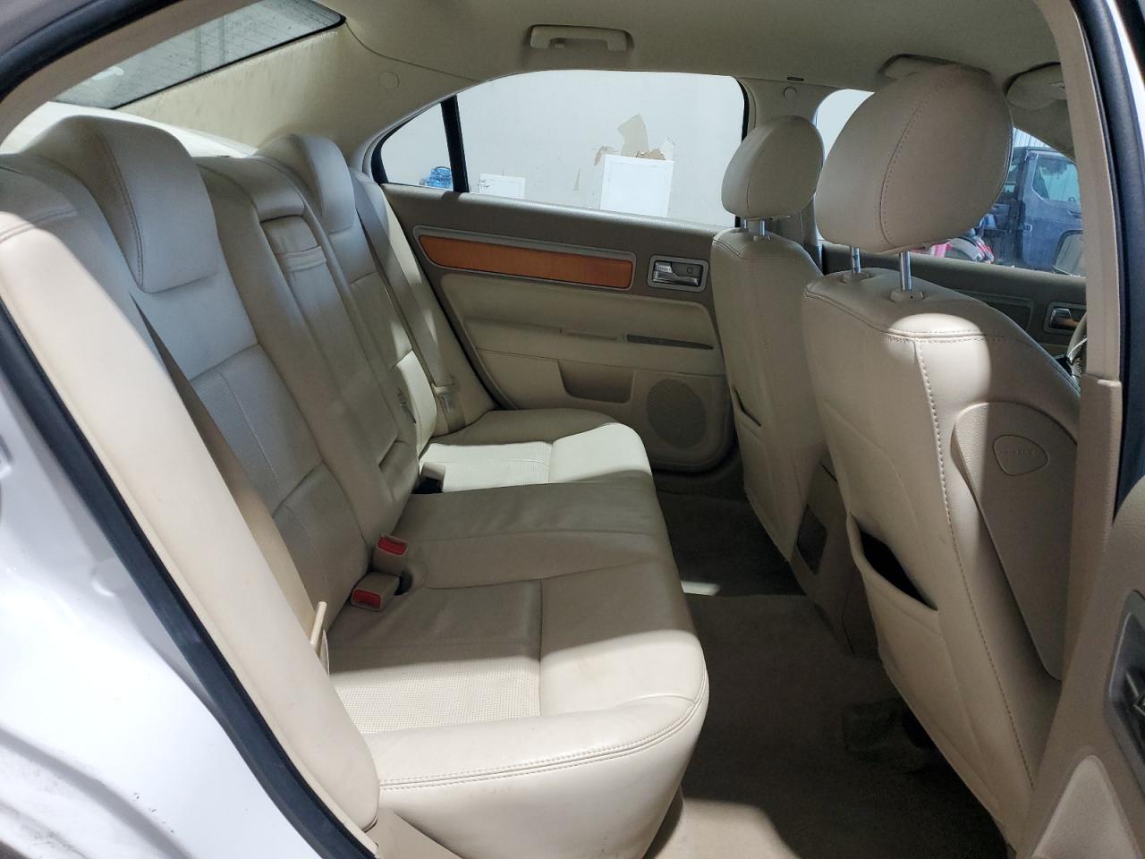 2007 Lincoln MKZ - Image 10