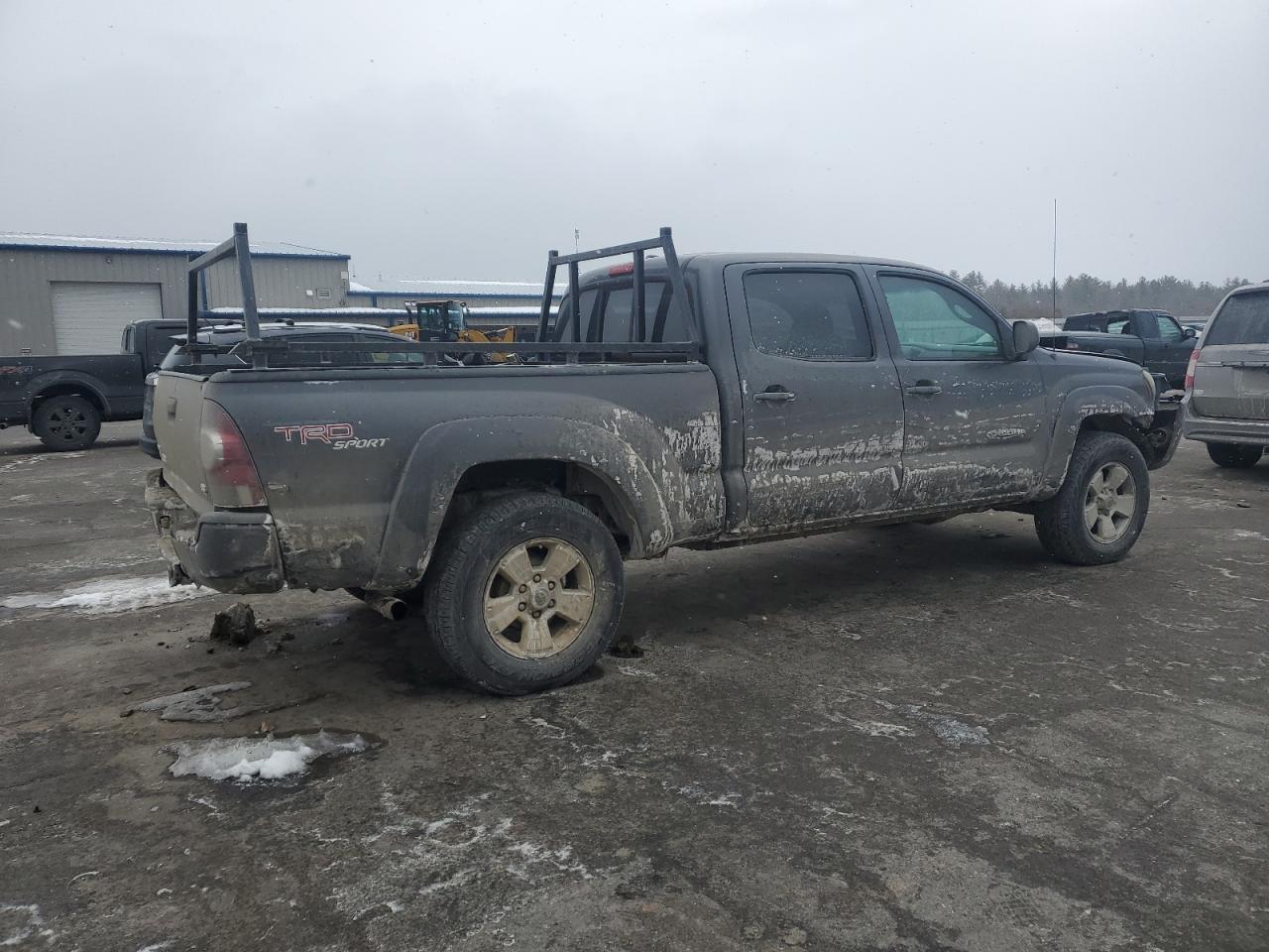 2011 Toyota Tacoma - Image 3