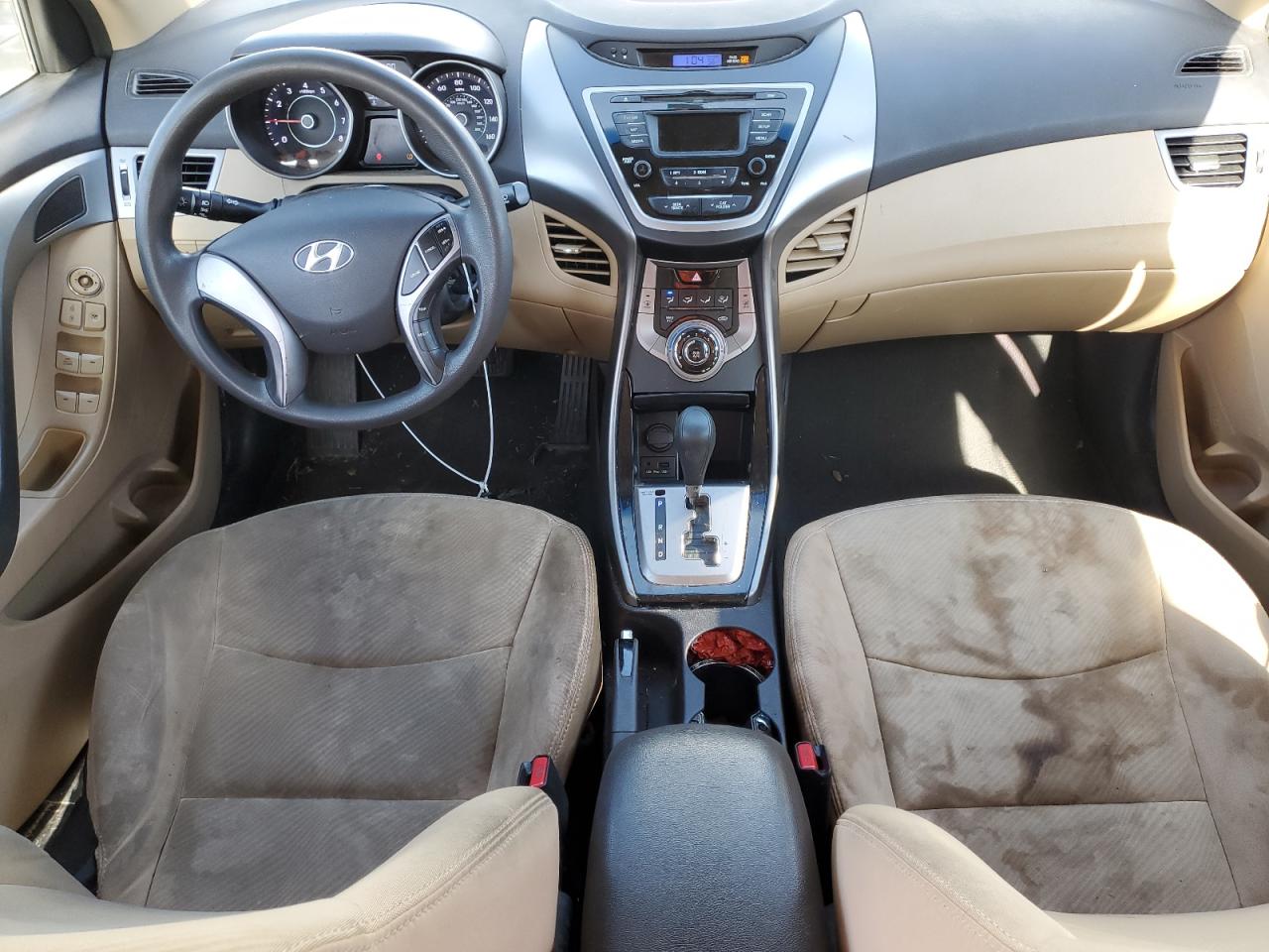 2013 Hyundai Elantra - Image 8
