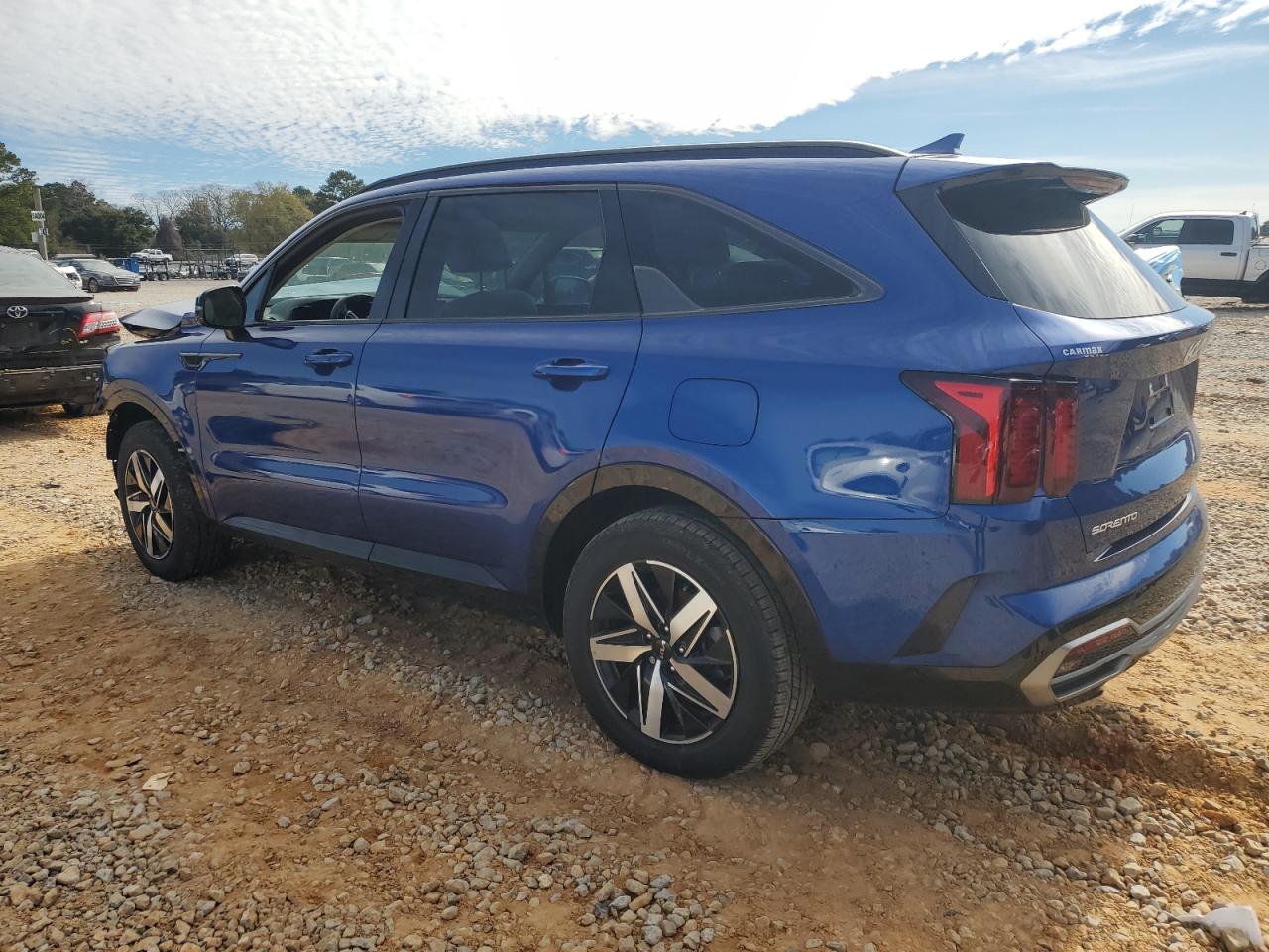 2023 Kia Sorento - Image 2