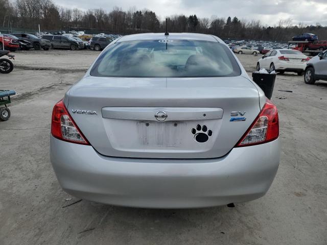  NISSAN VERSA 2012 Srebrny