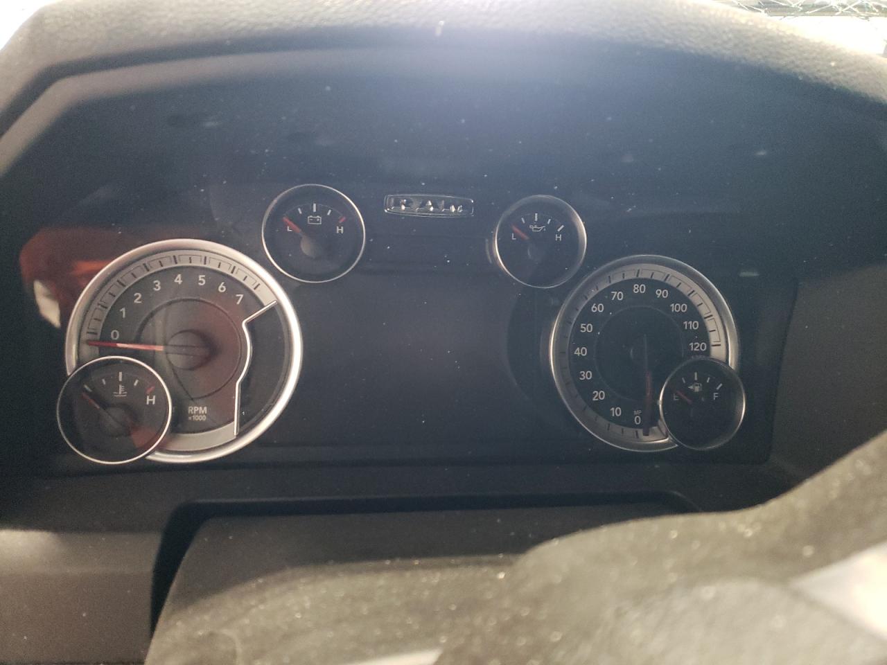 2021 RAM 1500 - Image 9
