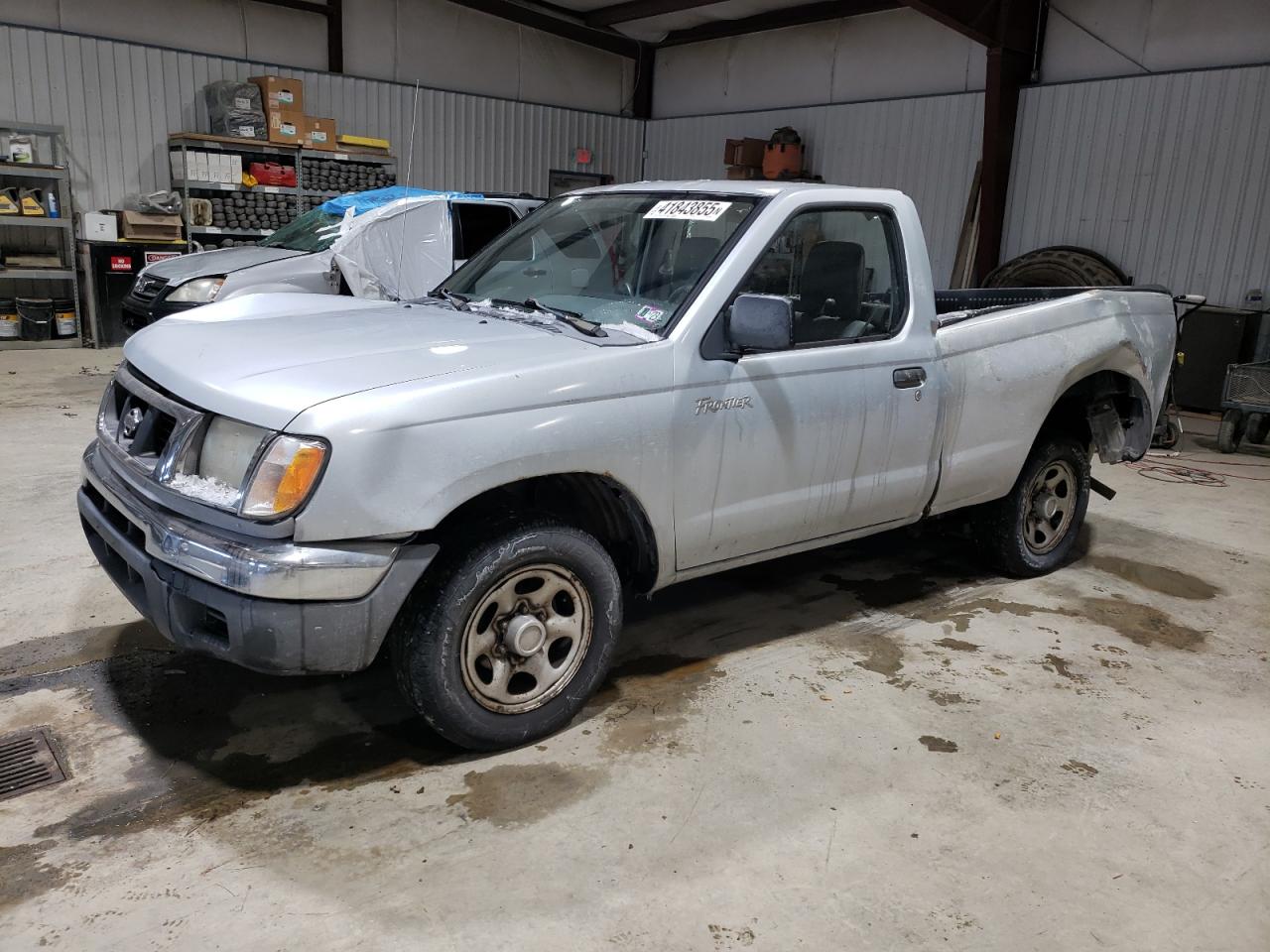 2000 Nissan Navara (Frontier) - Image 1