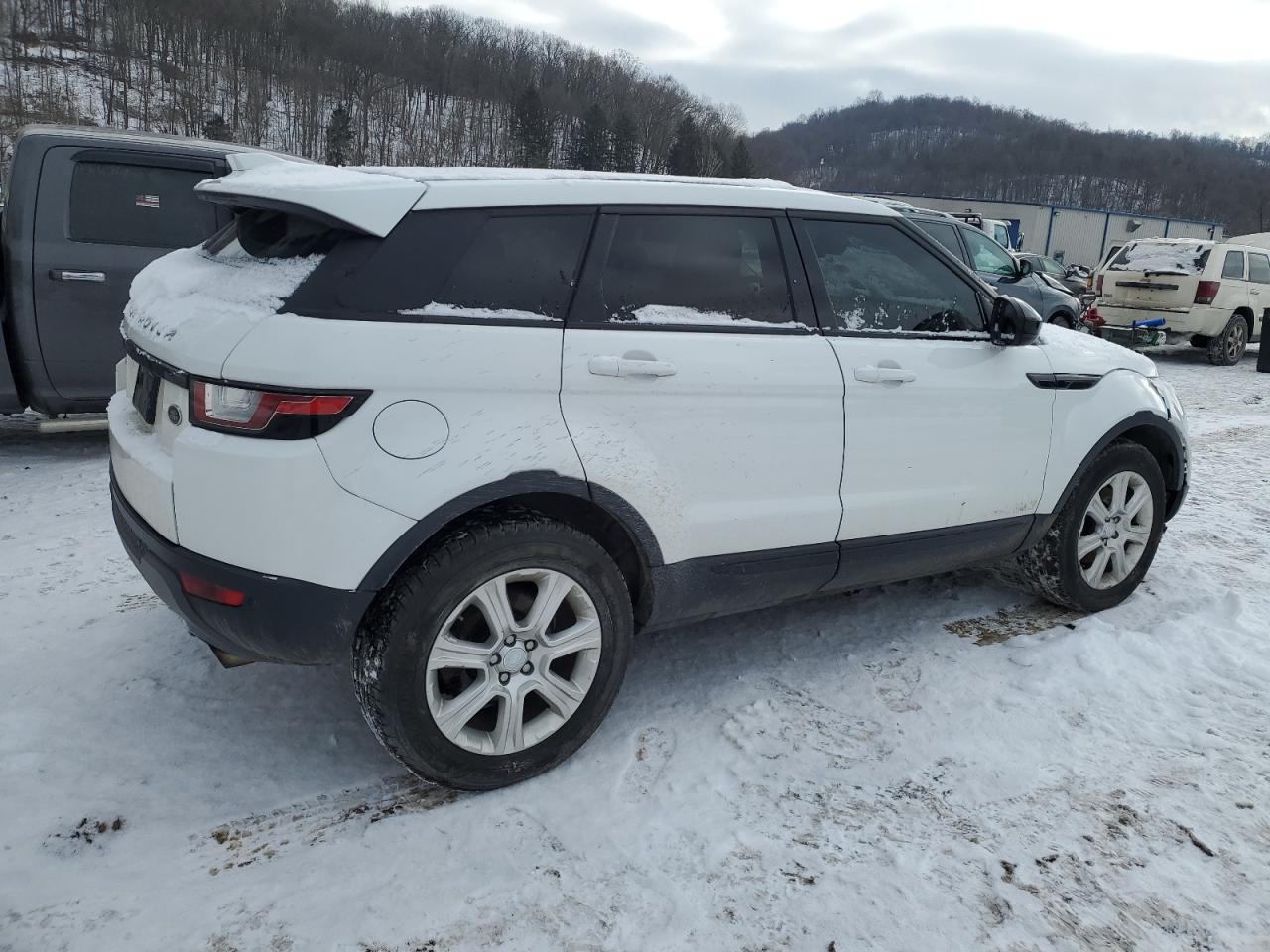 2017 Land Rover Range Rover - Image 3