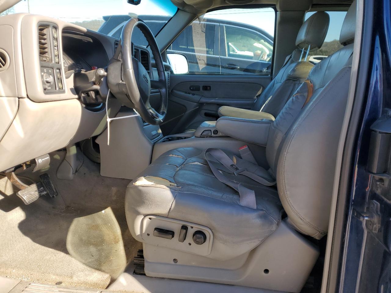 2002 Chevrolet Silverado - Image 7