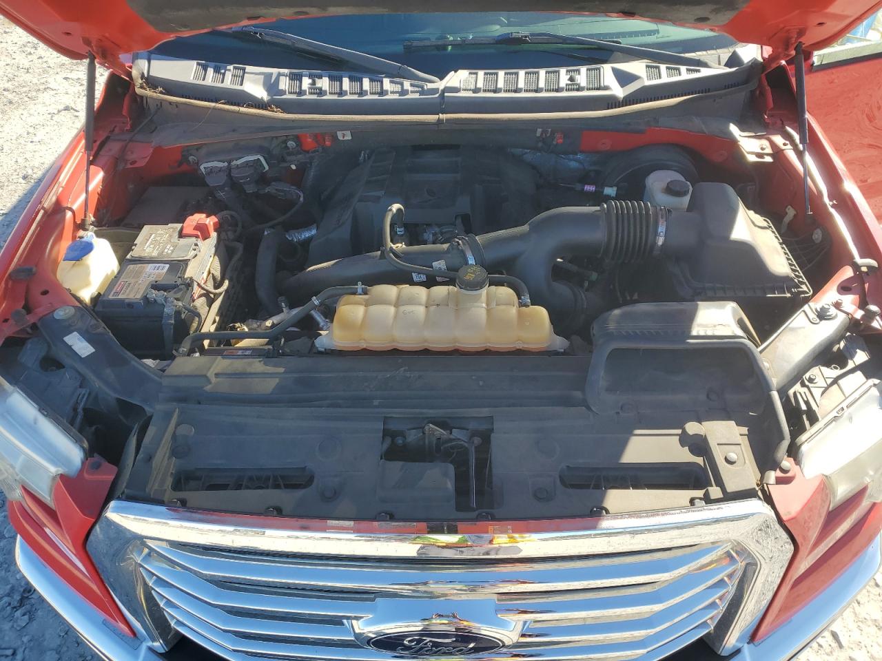2015 Ford F-150 - Image 11
