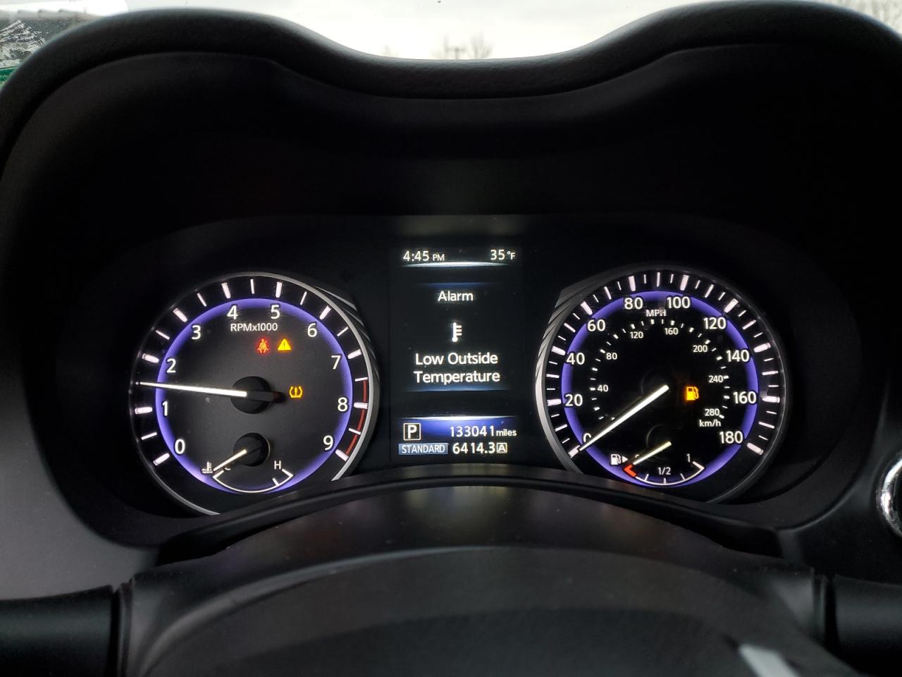 2015 Infiniti Q50 - Image 9