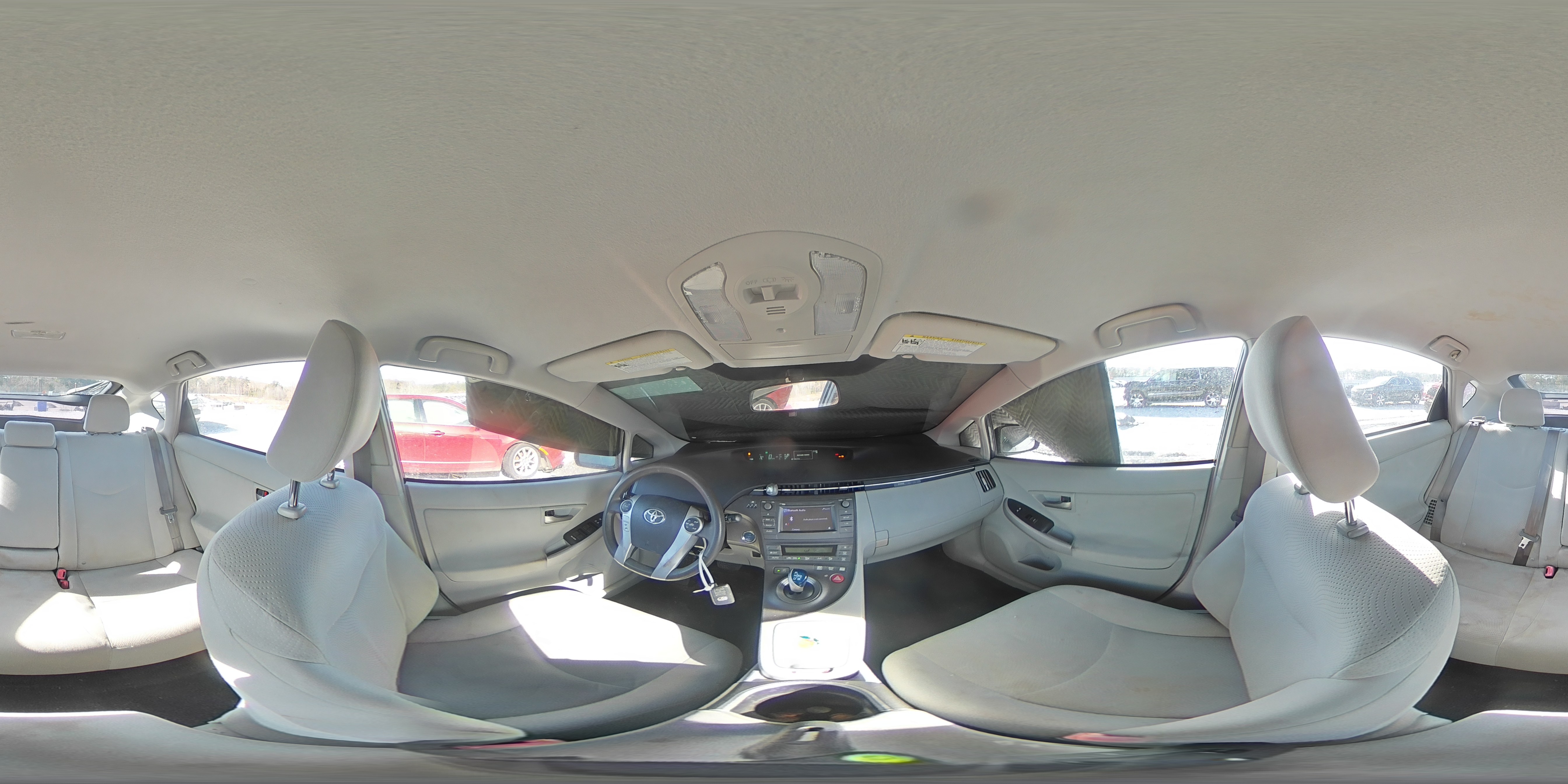 2012 Toyota Prius - Image 13