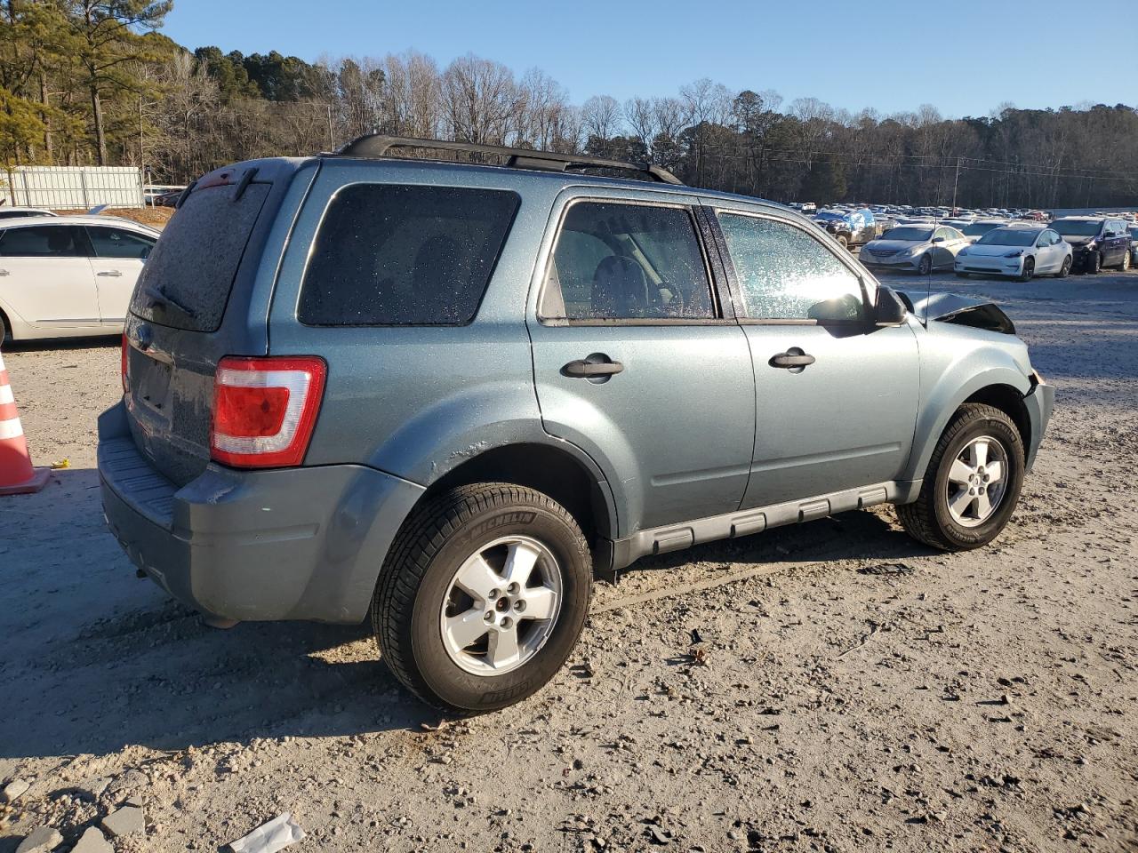 2010 Ford Escape - Image 3